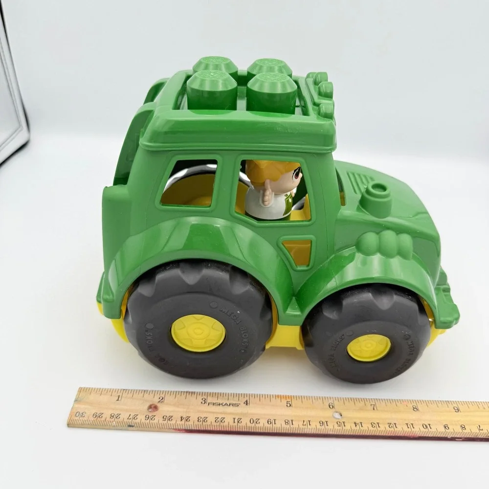 Mega Bloks‎ John Deere Tractor with Driver Green Yellow Ride On Toy